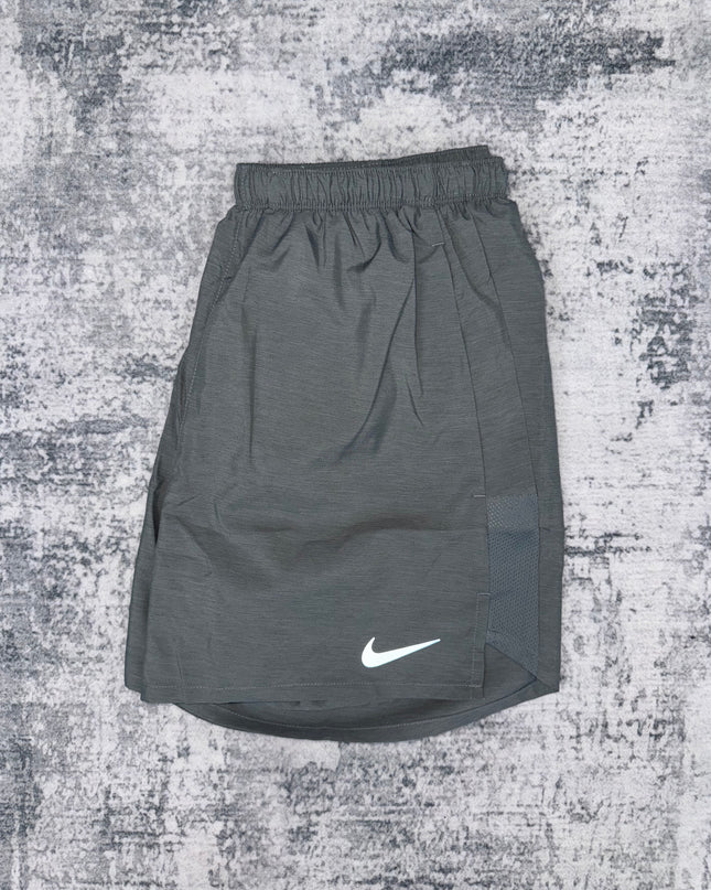 Nike Challenger 5inch Shorts - Grey