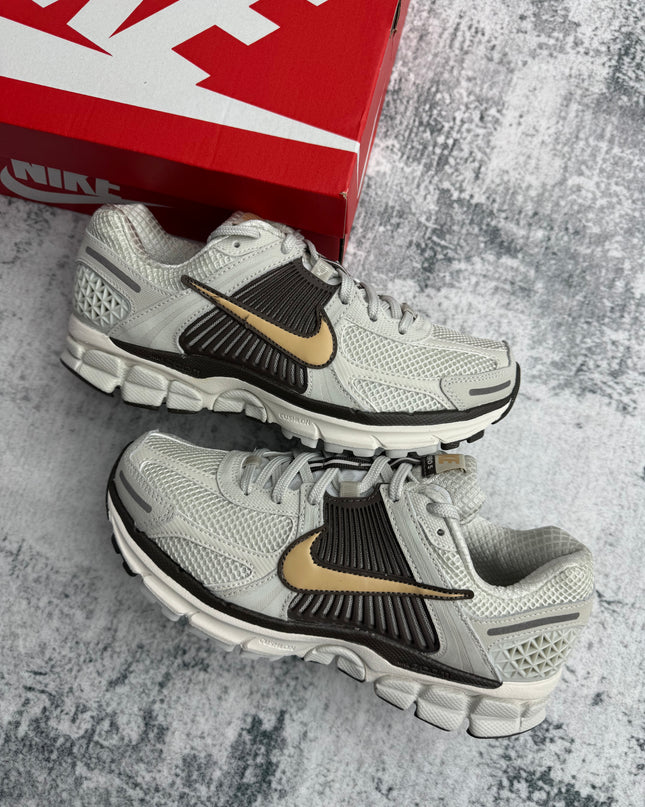 Nike Zoom Vomero 5 - Light Bone Sesame