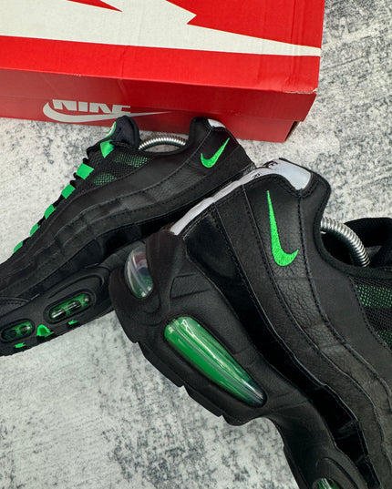 Nike Air Max 95 - Black Green Shock