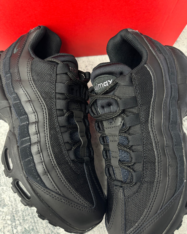Nike Air Max 95 - Triple Black