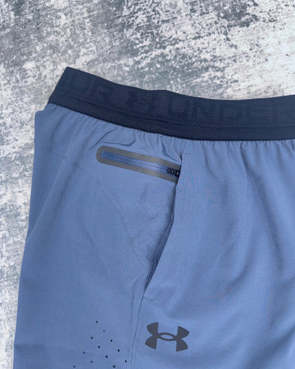 Under Armour 6" Peak Woven Shorts - Downpour Grey/Black