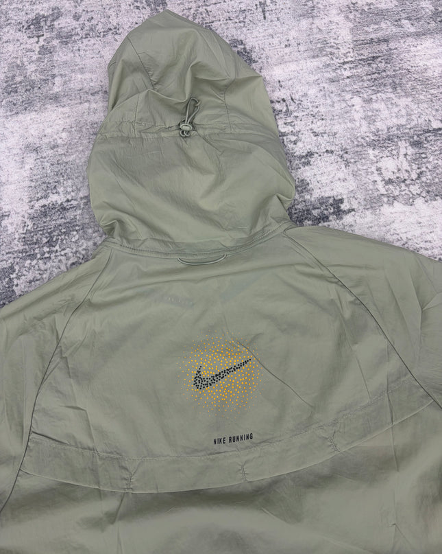 Nike Stride Graphic Windbreaker - Sage Green