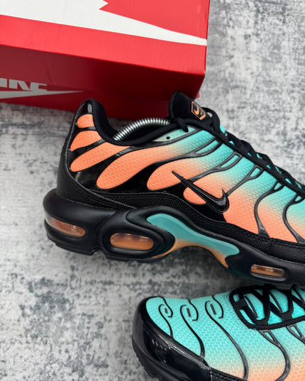 Nike Air Max TN Black/Aurora Green