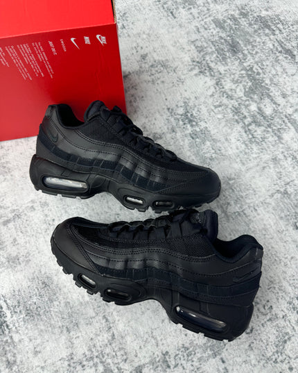 Nike Air Max 95 - Triple Black