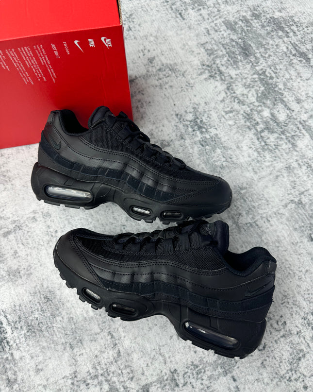 Nike Air Max 95 - Triple Black