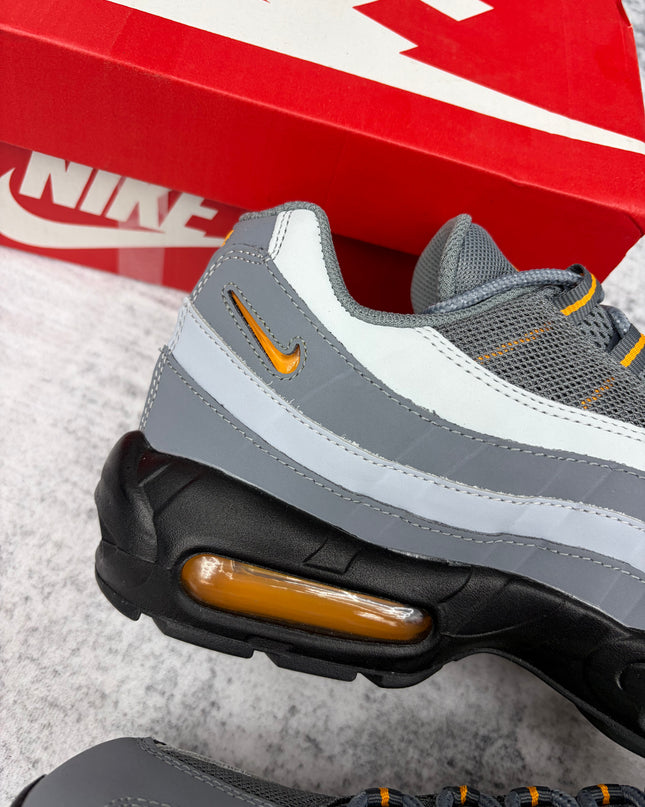 Nike Air Max 95 - Grey/Sundial