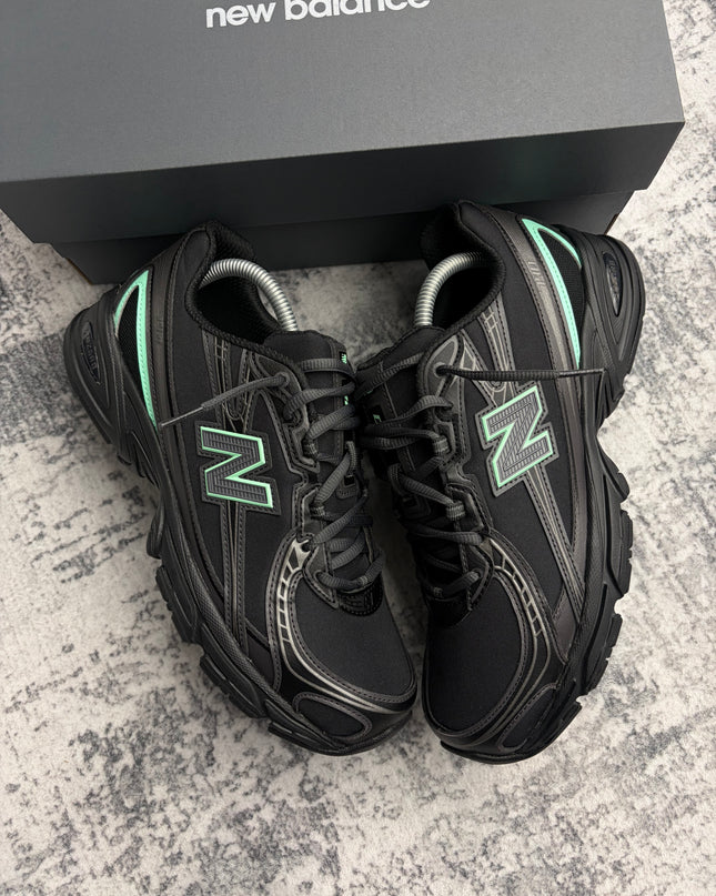 New Balance 740 - Black/Turquoise