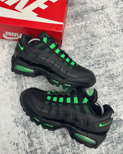 Nike Air Max 95 - Black Green Shock