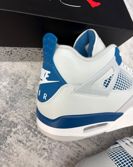 Air Jordan 4 - Military Blue