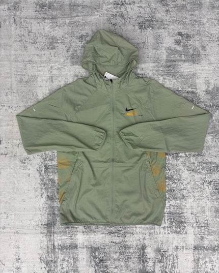 Nike Stride Graphic Windbreaker - Sage Green