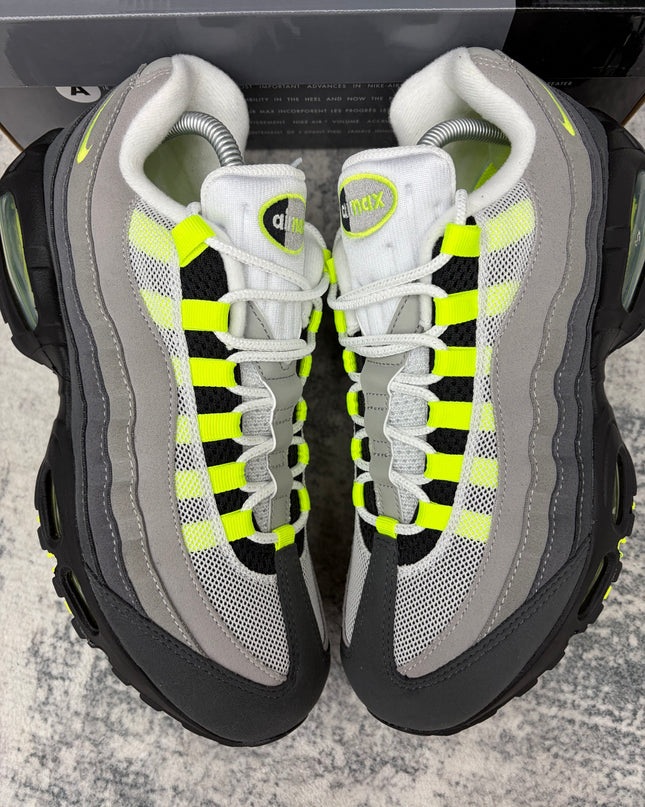 Pre Order: Nike Air Max 95 OG Big Bubble - Neon (2026)