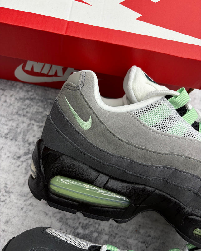 Nike Air Max 95 OG - Fresh Mint