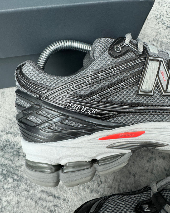 New Balance 1906R - Grey/Red