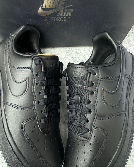 Nike Air Force 1 - Black