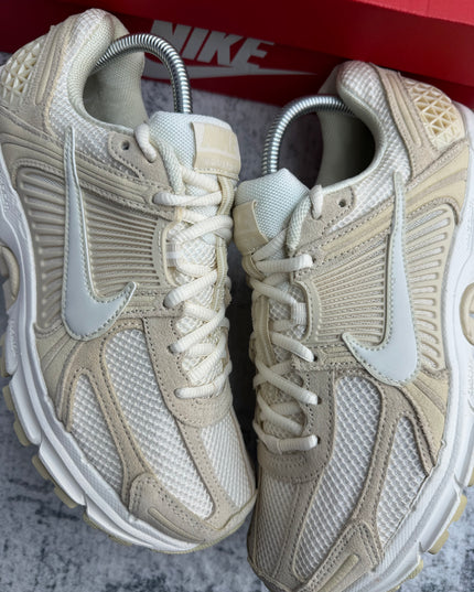 Nike Zoom Vomero 5 - Beach