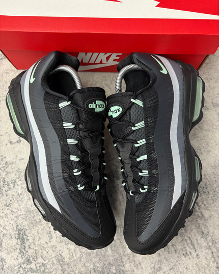 Nike Air Max 95 Ultra - Black/Mint