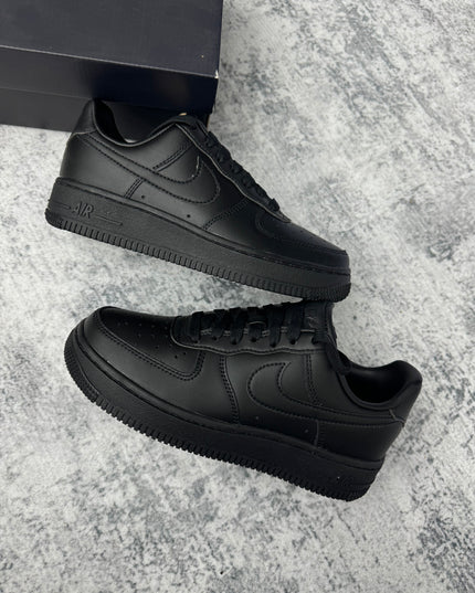 Nike Air Force 1 - Black