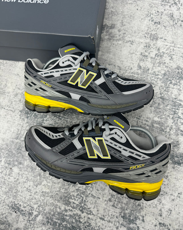 New Balance 1906U - Charcoal Yellow