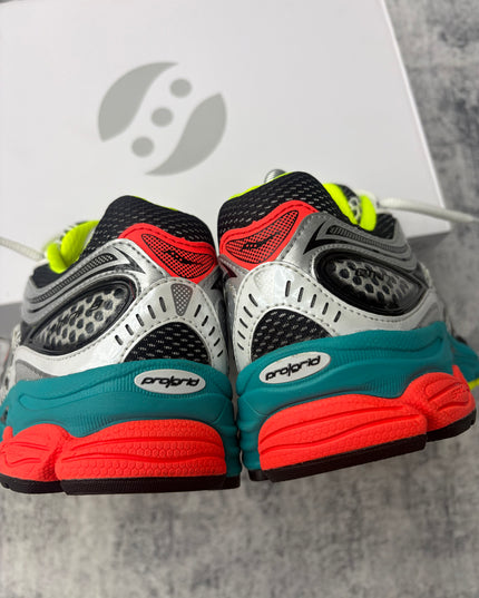 Saucony Progrid Omni 9 - Mutant