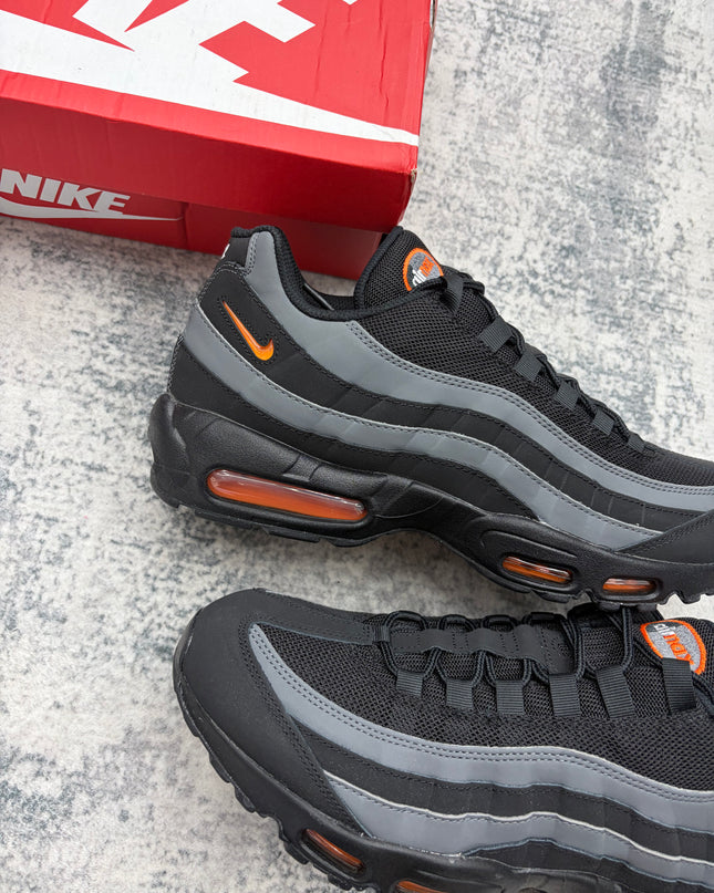 Nike Air Max 95 Black/Safety Orange