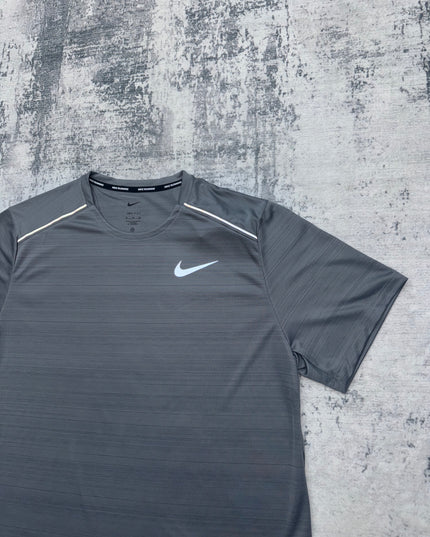 Nike 1.0 Miler Tee - Grey