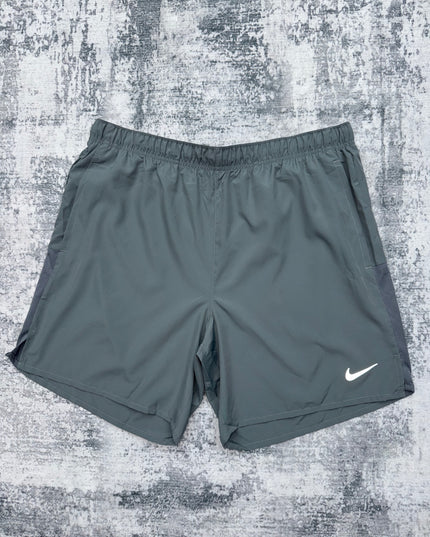 Nike Dri-Fit Challenger Shorts - Grey