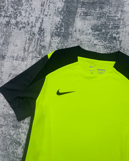 Nike Strike Tee - Volt