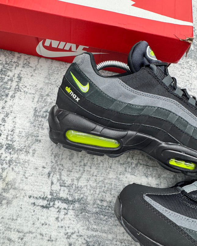 Nike Air Max 95 Retro Neon